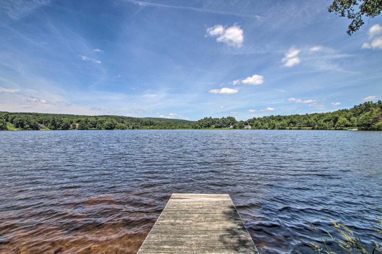 Waterfront New England House On Wickaboag Lake! West Brookfield Exterior foto